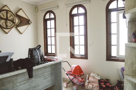 Escritório de casa à venda com 5 quartos, 378m² em Parque Sao Domingos, São Paulo
