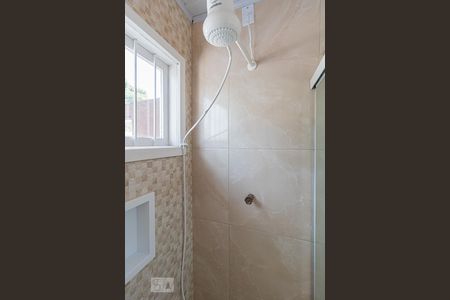 Banheiro da Suíte de kitnet/studio para alugar com 1 quarto, 30m² em Vila Jardim, Porto Alegre