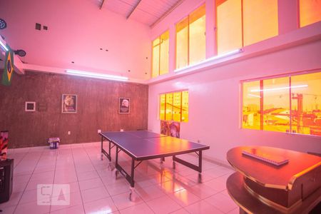 Casa à venda com 173m², 2 quartos e 2 vagas Casa à venda com 173m², 2 quartos e 2 vagasSalão