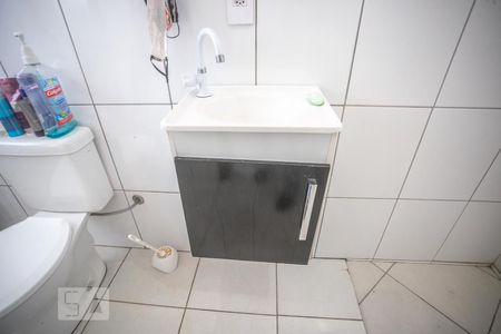 Casa à venda com 173m², 2 quartos e 2 vagas Casa à venda com 173m², 2 quartos e 2 vagasBanheiro da suíte