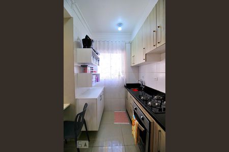 Apartamento à venda com 100m², 2 quartos e 2 vagasCozinha