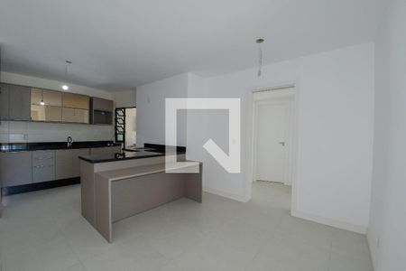 Cozinha de apartamento para alugar com 3 quartos, 97m² em Agronômica, Florianópolis