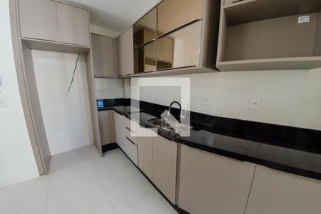 Cozinha de apartamento para alugar com 3 quartos, 97m² em Agronômica, Florianópolis