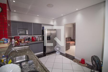 Casa à venda com 234m², 4 quartos e 2 vagasCozinha