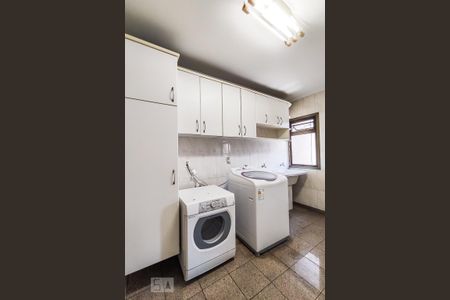 Apartamento à venda com 380m², 4 quartos e 4 vagas Apartamento à venda com 380m², 4 quartos e 4 vagasÁrea de Serviço