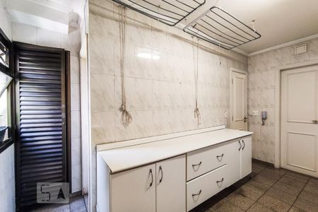 Apartamento à venda com 380m², 4 quartos e 4 vagas Apartamento à venda com 380m², 4 quartos e 4 vagasÁrea de Serviço