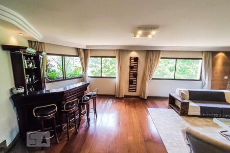 Sala de apartamento à venda com 4 quartos, 380m² em Vila Suzana, São Paulo