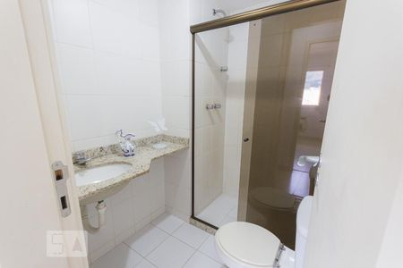 Apartamento à venda com 127m², 3 quartos e 2 vagas Apartamento à venda com 127m², 3 quartos e 2 vagasBanheiro Social 1