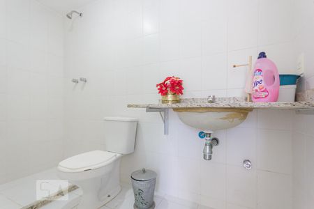 Apartamento à venda com 127m², 3 quartos e 2 vagas Apartamento à venda com 127m², 3 quartos e 2 vagasBanheiro Social 2