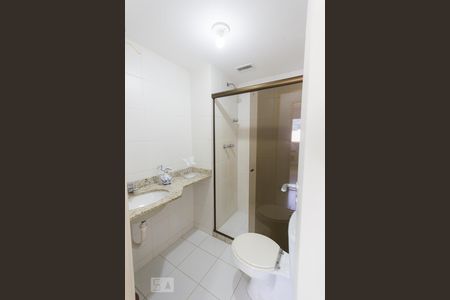 Apartamento à venda com 127m², 3 quartos e 2 vagas Apartamento à venda com 127m², 3 quartos e 2 vagasBanheiro Social 1