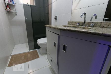 Casa à venda com 200m², 3 quartos e 4 vagasBanheiro da Suíte 1
