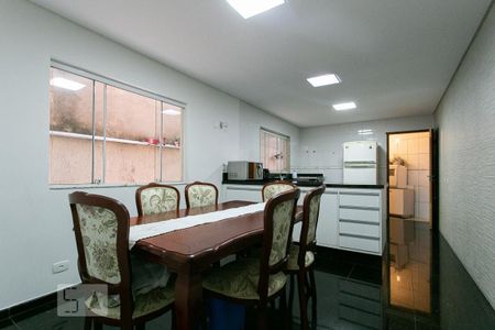 Casa à venda com 200m², 3 quartos e 4 vagasCopa e Cozinha