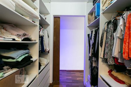 Casa à venda com 200m², 3 quartos e 4 vagasCloset da Suíte 1