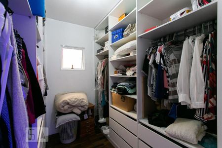 Casa à venda com 200m², 3 quartos e 4 vagasCloset da Suíte 1