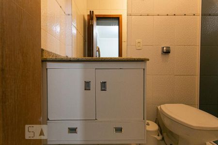 Casa à venda com 200m², 3 quartos e 4 vagasBanheiro da Suíte 3