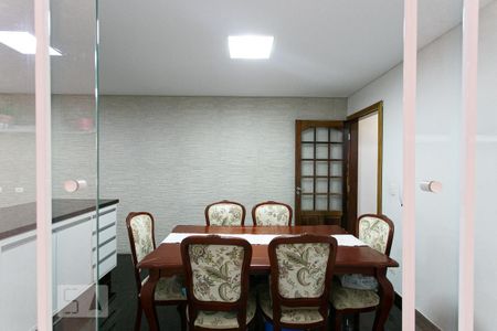 Casa à venda com 200m², 3 quartos e 4 vagasCopa