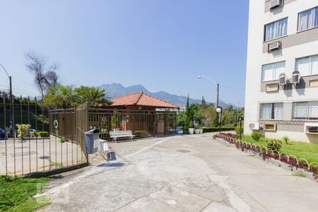 Apartamento à venda com 48m², 2 quartos e 1 vaga Apartamento à venda com 48m², 2 quartos e 1 vagaPortaria