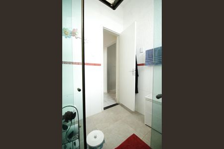 Casa à venda com 200m², 4 quartos e 5 vagasBanheiro 1