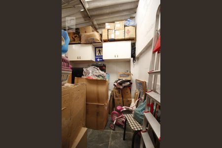 Casa à venda com 200m², 4 quartos e 5 vagasDepósito