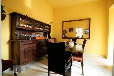 Casa à venda com 200m², 4 quartos e 5 vagasSala de Jantar