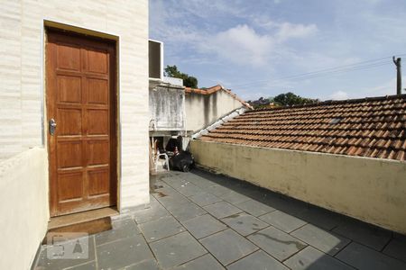 Casa à venda com 200m², 4 quartos e 5 vagasVaranda do Quarto 2