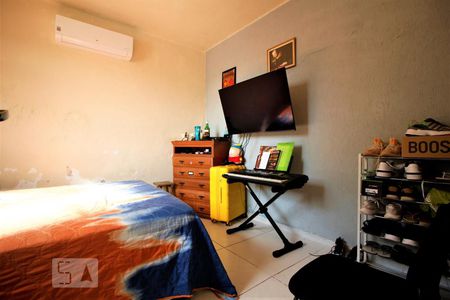 Casa à venda com 200m², 4 quartos e 5 vagasQuarto 3