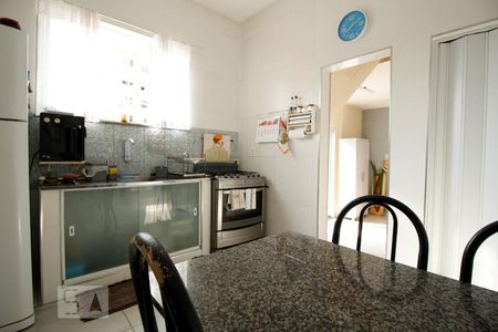 Casa à venda com 200m², 4 quartos e 5 vagasCozinha