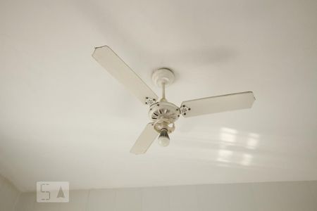 Casa à venda com 200m², 4 quartos e 5 vagasVentilador do Cômodo de Transição