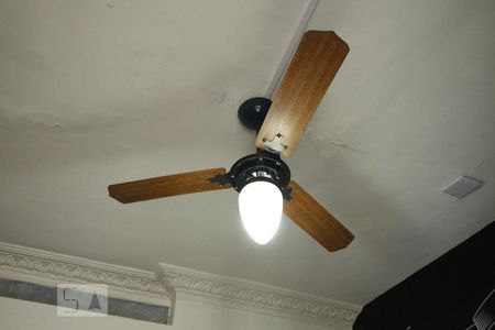 Casa à venda com 200m², 4 quartos e 5 vagasVentilador da Sala 3