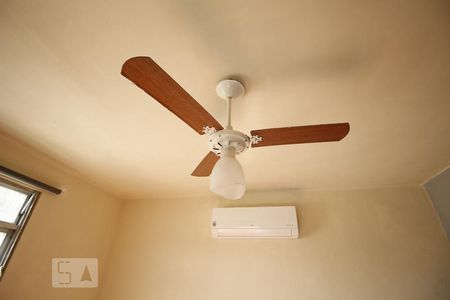 Casa à venda com 200m², 4 quartos e 5 vagasVentilador do Quarto 3