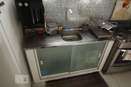 Casa à venda com 200m², 4 quartos e 5 vagasCozinha - Torneira