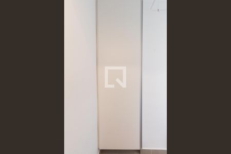 Apartamento à venda com 87m², 2 quartos e 1 vaga Apartamento à venda com 87m², 2 quartos e 1 vagaÁrea de serviço - armário