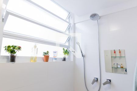 Apartamento à venda com 87m², 2 quartos e 1 vaga Apartamento à venda com 87m², 2 quartos e 1 vagaBanheiro da suíte