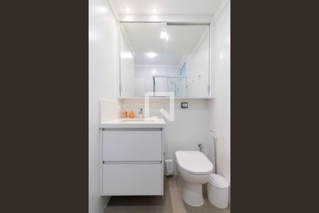 Apartamento à venda com 87m², 2 quartos e 1 vaga Apartamento à venda com 87m², 2 quartos e 1 vagaBanheiro social