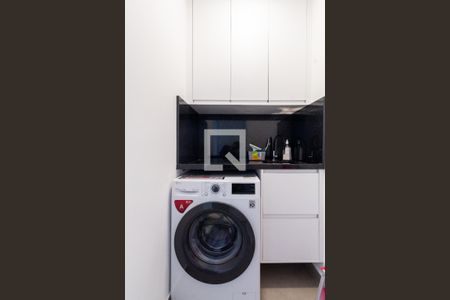 Apartamento à venda com 87m², 2 quartos e 1 vaga Apartamento à venda com 87m², 2 quartos e 1 vagaÁrea de serviço - máquina