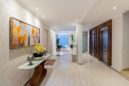 Apartamento à venda com 87m², 2 quartos e 1 vaga Apartamento à venda com 87m², 2 quartos e 1 vagaHall