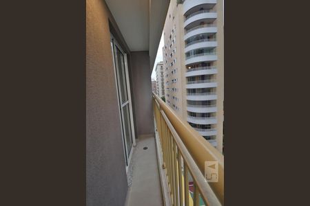 Varanda de kitnet/studio para alugar com 1 quarto, 26m² em Pinheiros, São Paulo