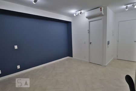 Sala/Quarto de kitnet/studio à venda com 1 quarto, 26m² em Pinheiros, São Paulo