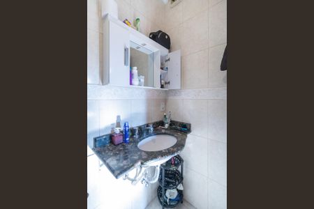 Casa de condomínio à venda com 174m², 3 quartos e 2 vagasBanheiro da Suíte