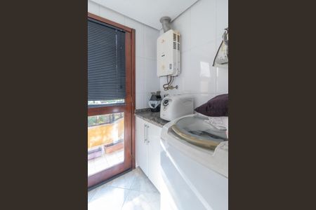 Casa de condomínio à venda com 174m², 3 quartos e 2 vagasCozinha e Área de Serviço