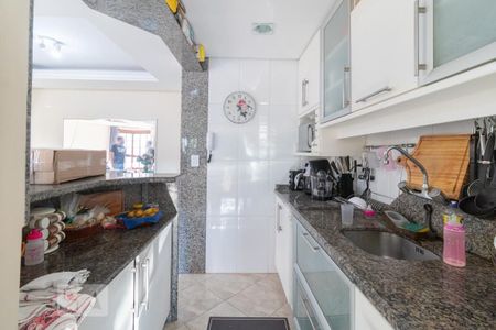 Casa de condomínio à venda com 174m², 3 quartos e 2 vagasCozinha e Área de Serviço