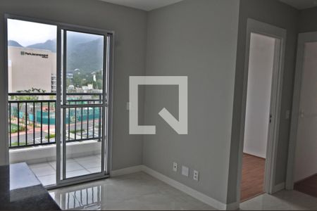 Sala de apartamento para alugar com 2 quartos, 45m² em Anil, Rio de Janeiro