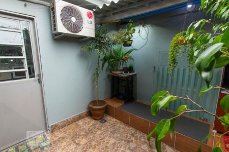 Casa à venda com 86m², 2 quartos e 1 vagaQuintal