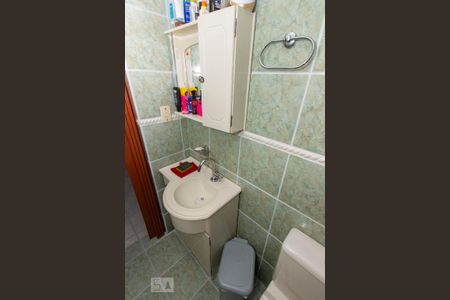 Casa à venda com 86m², 2 quartos e 1 vagaBanheiro