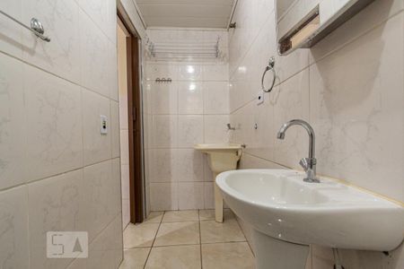 Banheiro de apartamento para alugar com 1 quarto, 30m² em Jardim Maria Rosa, Taboão da Serra
