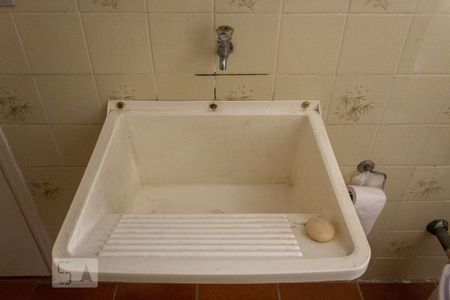 Studio para alugar com 25m², 1 quarto e 1 vaga Studio para alugar com 25m², 1 quarto e 1 vagaDetalhe banheiro