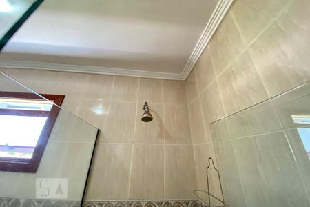 Casa à venda com 450m², 4 quartos e 3 vagasChuveiro da Banheiro da Suíte 