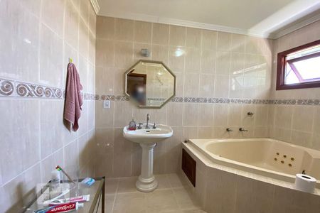 Casa à venda com 450m², 4 quartos e 3 vagasBanheiro da Suíte 