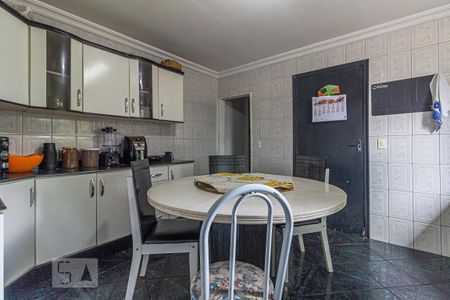 Casa à venda com 429m², 6 quartos e 1 vaga Casa à venda com 429m², 6 quartos e 1 vagaCozinha - Casa 2