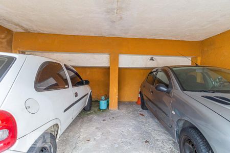 Casa à venda com 429m², 6 quartos e 1 vaga Casa à venda com 429m², 6 quartos e 1 vagaGaragem